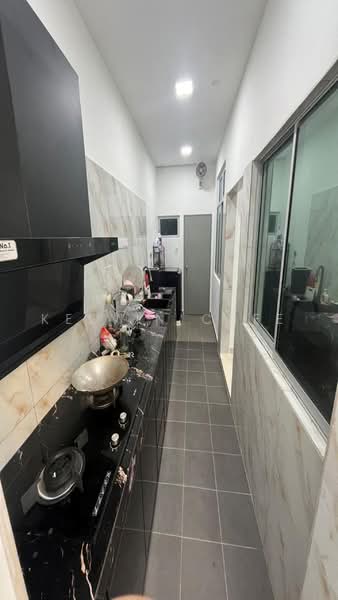 2-storey Terraced House for Rent in Taman Pulai Utama (Skudai) - Kelvin Chee - Kitchen - PropertyGuru.com.my