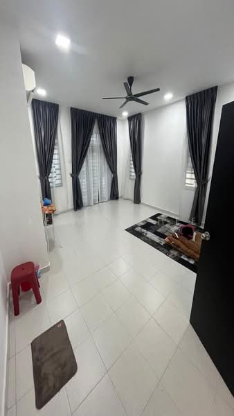 2-storey Terraced House for Rent in Taman Pulai Utama (Skudai) - Kelvin Chee - Living Room - PropertyGuru.com.my