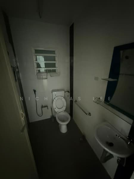 Rumah Berkembar untuk Disewa di Taman Lim (Ipoh) - Nicholas Lee - Bathroom - PropertyGuru.com.my