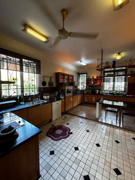 Bungalow House untuk Dijual di Bukit Bandaraya (Bangsar) - Angela Lee - Kitchen - PropertyGuru.com.my
