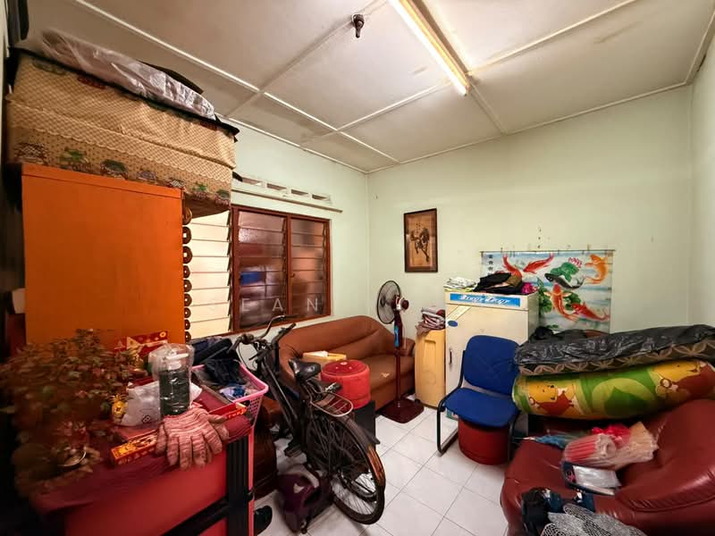 Rumah Teres 1-Tingkat untuk Dijual di Desa Jaya Kepong (Kepong) - Sean Yong - Living Room - PropertyGuru.com.my