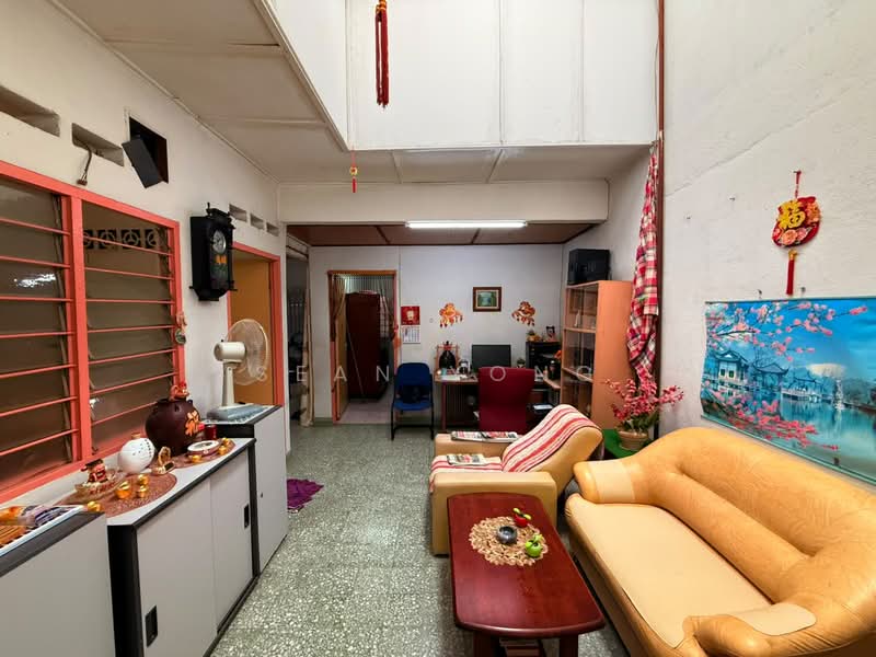 Rumah Teres 1-Tingkat untuk Dijual di Desa Jaya Kepong (Kepong) - Sean Yong - Living Room - PropertyGuru.com.my