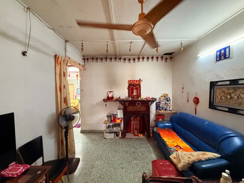 Rumah Teres 1-Tingkat untuk Dijual di Desa Jaya Kepong (Kepong) - Sean Yong - Living Room - PropertyGuru.com.my