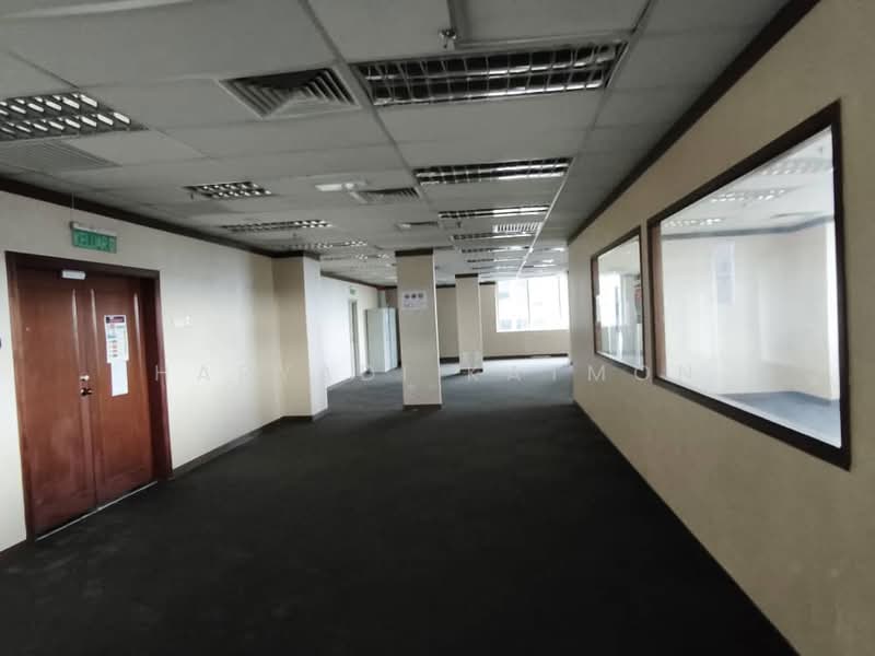 Pejabat untuk Disewa di Usj 1 (Subang Jaya) - Haryadi Katmon - Corridor - PropertyGuru.com.my