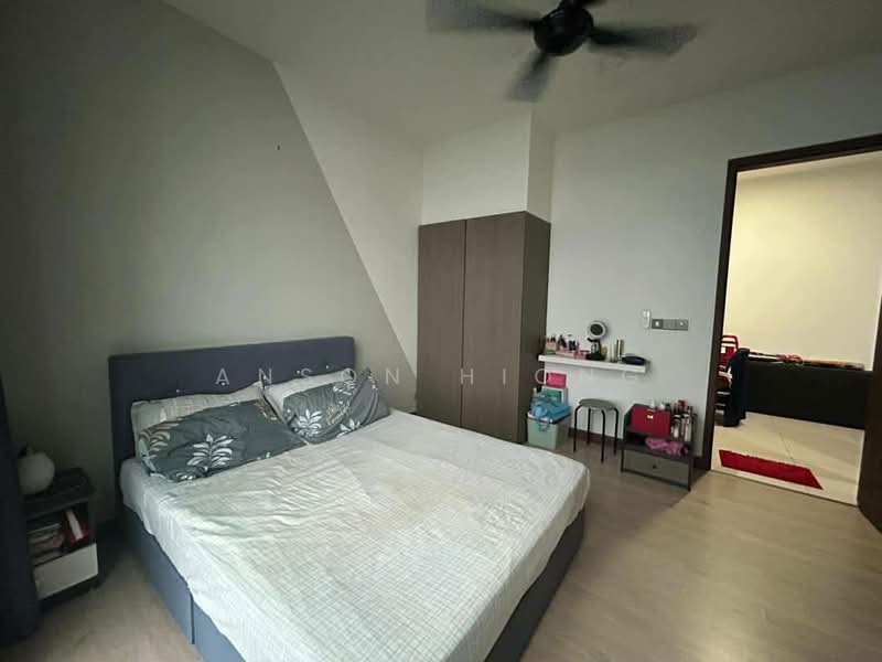 Kediaman Servis untuk Dijual di Green Haven - Anson Hiong - Bedroom - PropertyGuru.com.my