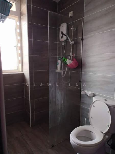 Kediaman Servis untuk Dijual di KSL Residence @ Daya - Shawn Law - Bathroom - PropertyGuru.com.my