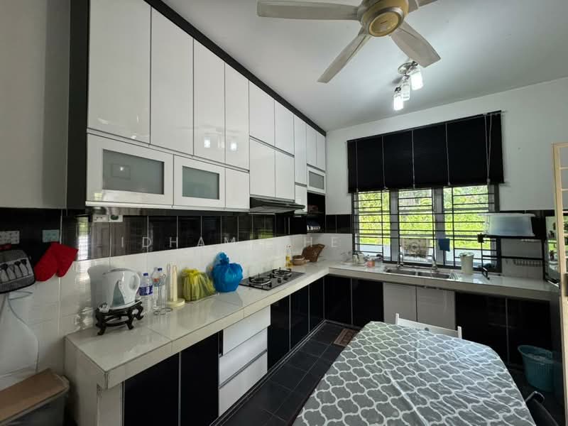 Bungalow House for Sale in Balok (Pahang) - Idham Che'Ali - Kitchen - PropertyGuru.com.my