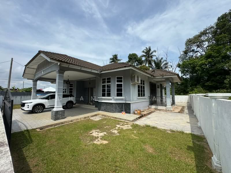 Bungalow House for Sale in Balok (Pahang) - Idham Che'Ali - Exterior - PropertyGuru.com.my