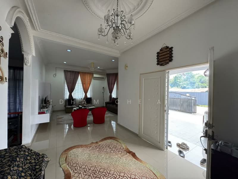 Bungalow House for Sale in Balok (Pahang) - Idham Che'Ali - Living Room - PropertyGuru.com.my