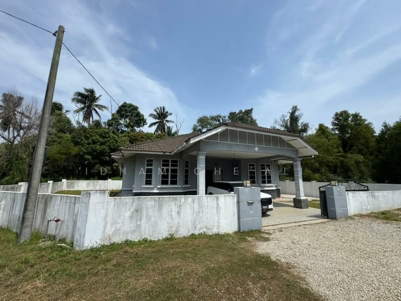 Bungalow House for Sale in Balok (Pahang) - Idham Che'Ali - Exterior - PropertyGuru.com.my