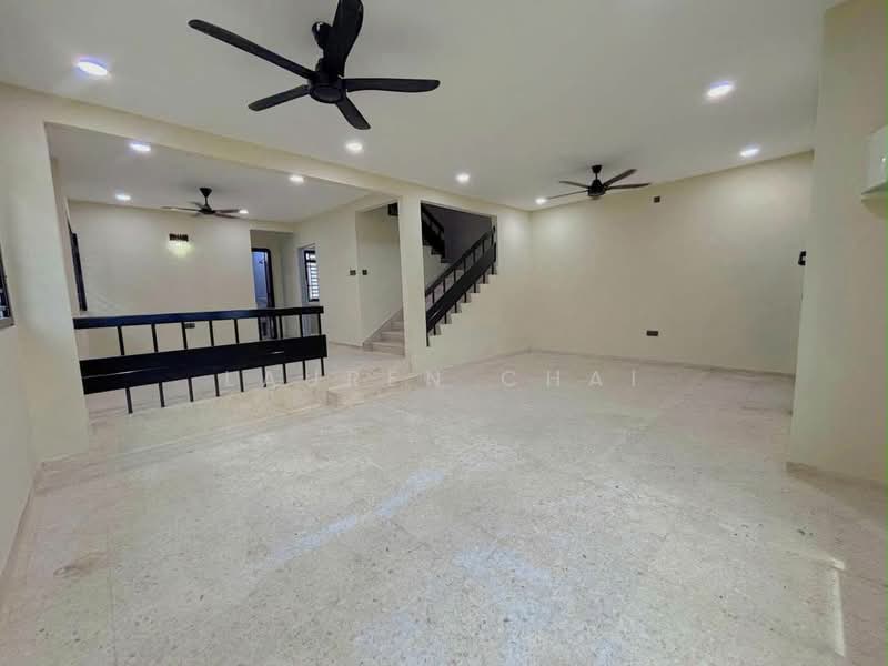 Rumah Berkembar untuk Dijual di Taman Pelangi (Johor Bahru) - Lauren Chai - Living Room - PropertyGuru.com.my