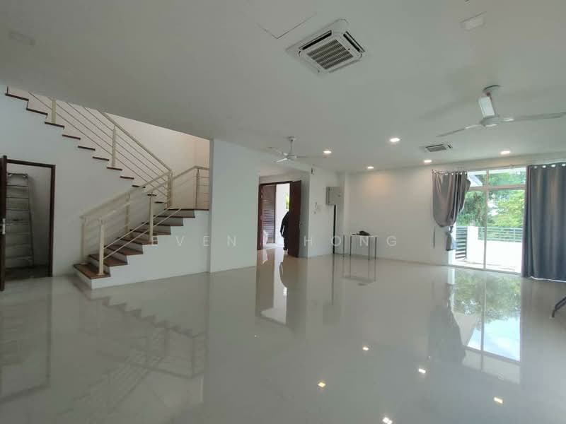 Flat for Sale at Bandar Mahkota Cheras Flat - Even Chong - Living Room - PropertyGuru.com.my