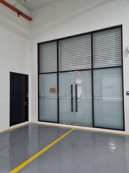 Warehouse for Rent in Taman Sains Selangor (Kota Damansara) - Steve Chua - Entrance - PropertyGuru.com.my
