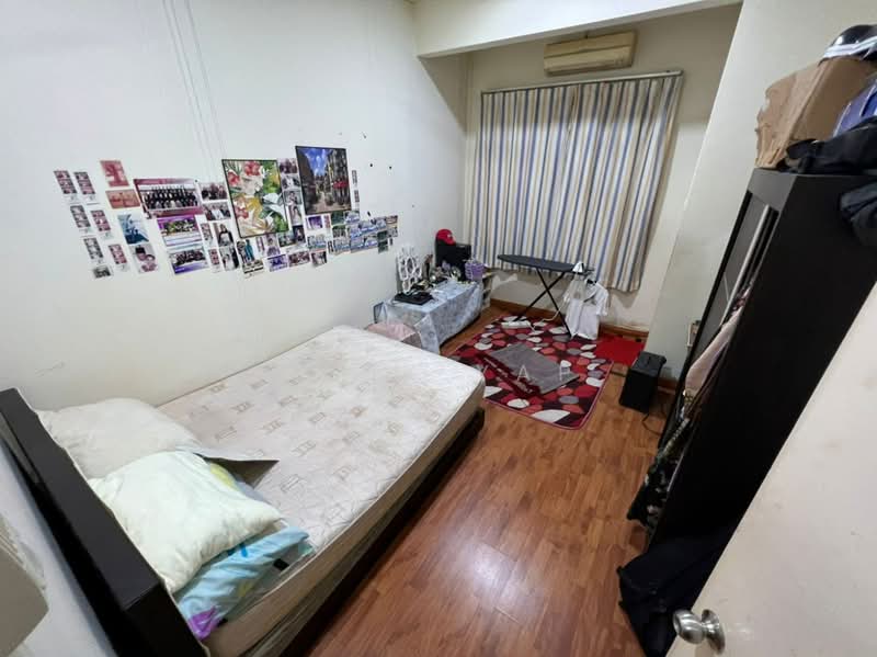3-storey Terraced House for Sale in One Sierra (Selayang) - Jack Yap - Bedroom - PropertyGuru.com.my