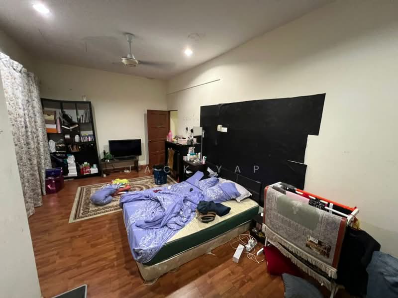 3-storey Terraced House for Sale in One Sierra (Selayang) - Jack Yap - Bedroom - PropertyGuru.com.my