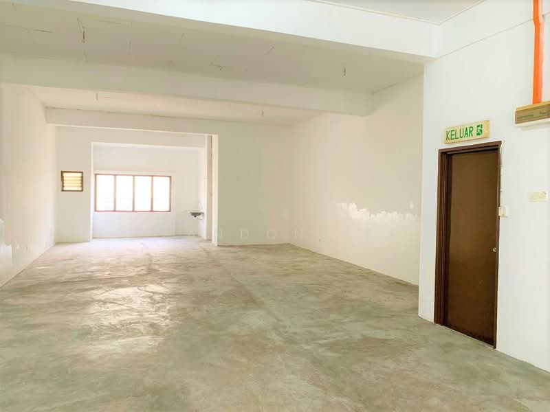 Shop for Sale in Taman Equine (Seri Kembangan) - Brandon Yee - Interior - PropertyGuru.com.my