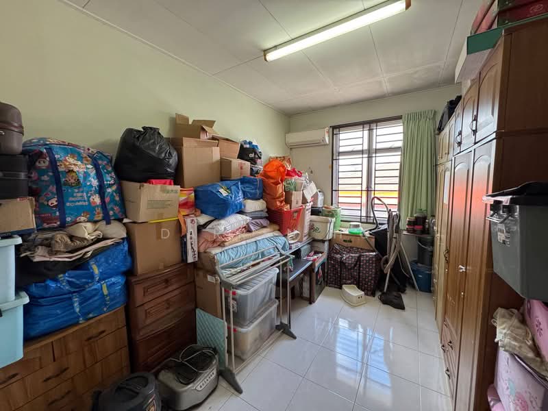 2.5-storey Terraced House for Sale in Taman Setia Indah (Tebrau) - Darren Ho - Bedroom - PropertyGuru.com.my
