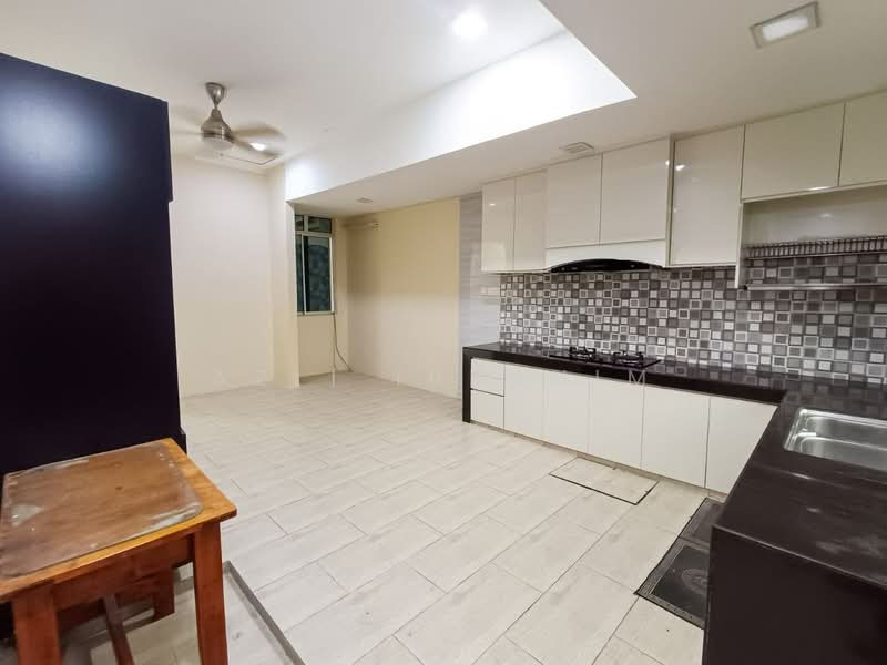 Rumah Teres 1-Tingkat untuk Dijual di Taman Lestari Putra (Seri Kembangan) - Azli Ibrahim - Kitchen - PropertyGuru.com.my