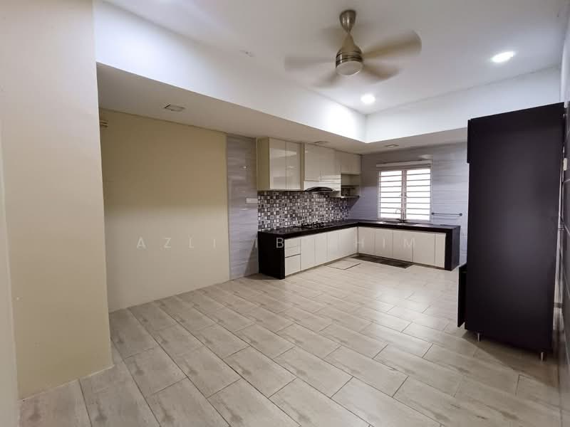 Rumah Teres 1-Tingkat untuk Dijual di Taman Lestari Putra (Seri Kembangan) - Azli Ibrahim - Kitchen - PropertyGuru.com.my