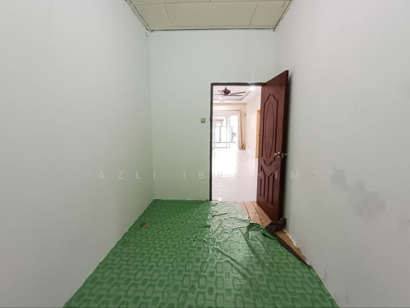 Rumah Teres 1-Tingkat untuk Dijual di Taman Lestari Putra (Seri Kembangan) - Azli Ibrahim - Interior - PropertyGuru.com.my