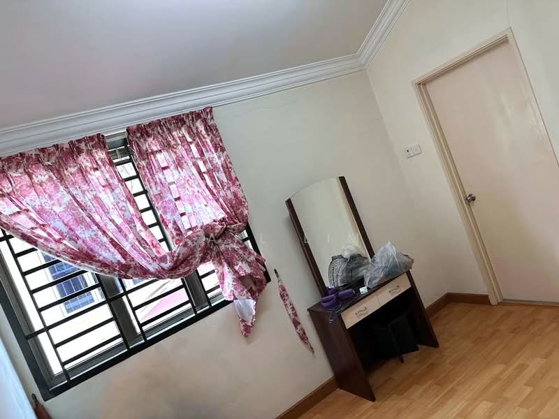 Rumah Berkembar untuk Dijual di Taman Mount Austin (Tebrau) - Karl Lim - Bedroom - PropertyGuru.com.my