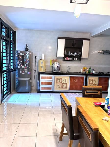 Rumah Berkembar untuk Dijual di Taman Mount Austin (Tebrau) - Karl Lim - Kitchen - PropertyGuru.com.my
