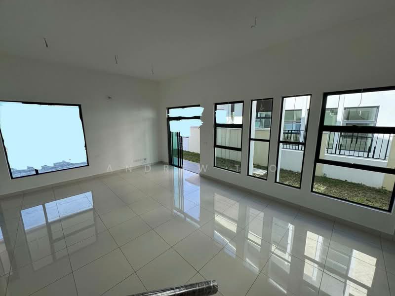 Cluster House for Sale in Taman Impian Emas (Skudai) - Andrew Teo - Living Room - PropertyGuru.com.my