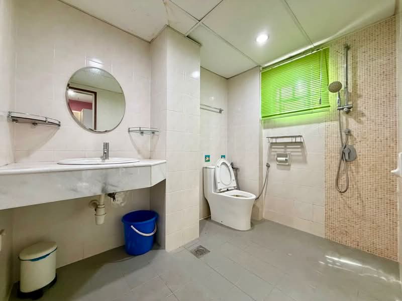 Rumah Teres 2-Tingkat untuk Dijual di Taman Chee Seng (Tanjung Bungah) - Ping Koay - Bathroom - PropertyGuru.com.my