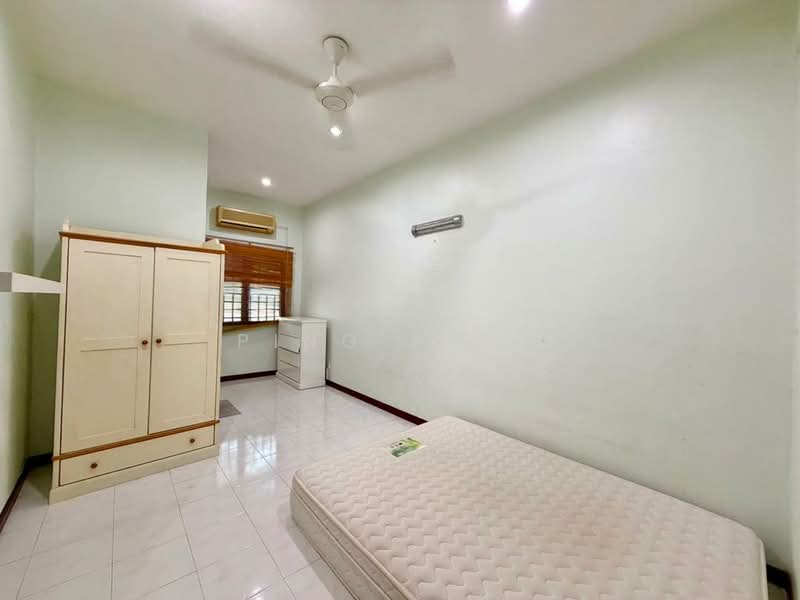 Rumah Teres 2-Tingkat untuk Dijual di Taman Chee Seng (Tanjung Bungah) - Ping Koay - Bedroom - PropertyGuru.com.my