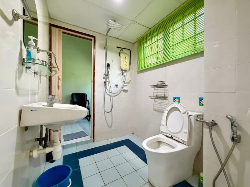 Rumah Teres 2-Tingkat untuk Dijual di Taman Chee Seng (Tanjung Bungah) - Ping Koay - Bathroom - PropertyGuru.com.my