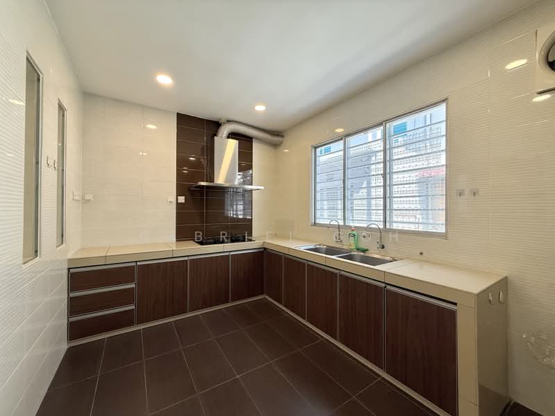 2-storey Terraced House for Sale in Setia Impian (Setia Alam) - GABRIEL GOH - Kitchen - PropertyGuru.com.my