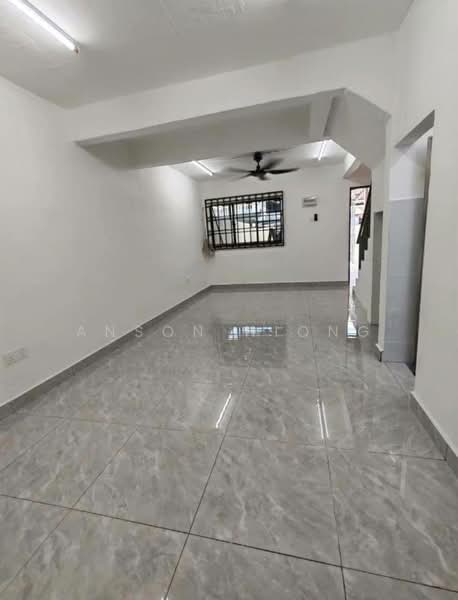 2-storey Terraced House for Sale in Taman Skudai Baru (Skudai) - Anson Hiong - Living Room - PropertyGuru.com.my