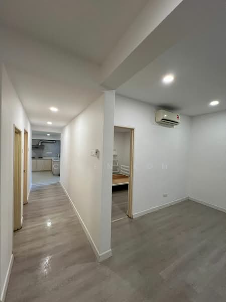 Rumah Bandar untuk Disewa di Pantai Dalam (Pantai) - Chien Koh - Corridor - PropertyGuru.com.my