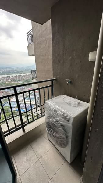 Kediaman Servis untuk Dijual di Aradia Residence @ Lake City KL North - Sharon Mah - Balcony - PropertyGuru.com.my