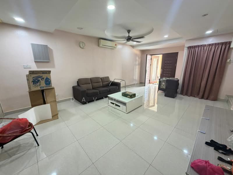 2-storey Terraced House for Sale in Rawang Perdana 2 (Rawang) - David Lee - Living Room - PropertyGuru.com.my