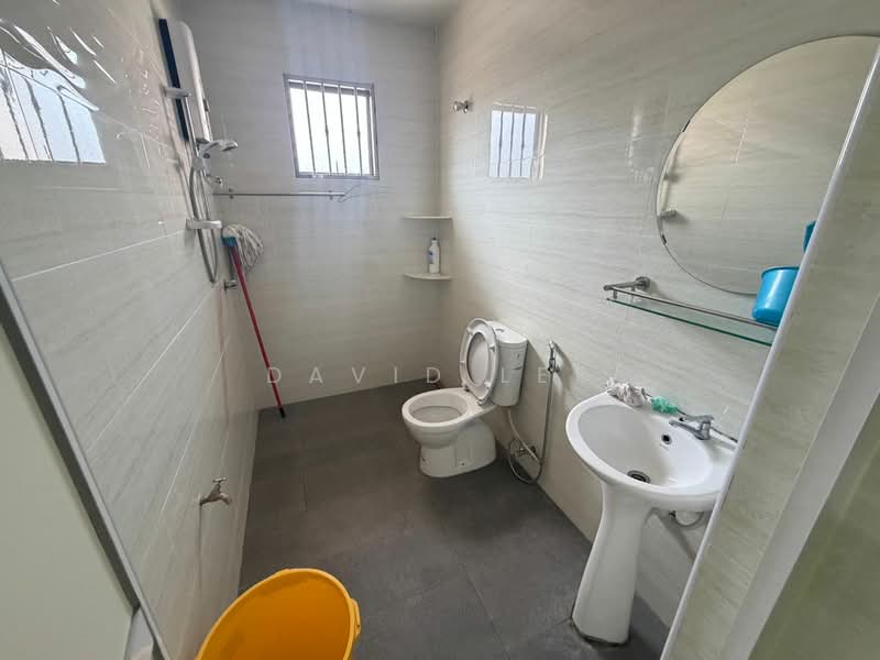 2-storey Terraced House for Sale in Rawang Perdana 2 (Rawang) - David Lee - Bathroom - PropertyGuru.com.my