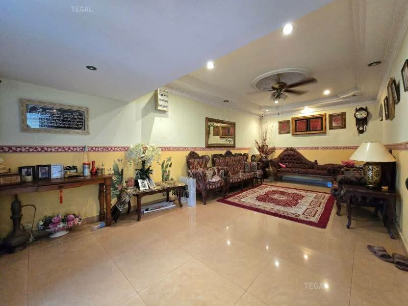1-storey Terraced House for Sale in Klang (Selangor) - Alex Lee - Living Room - PropertyGuru.com.my