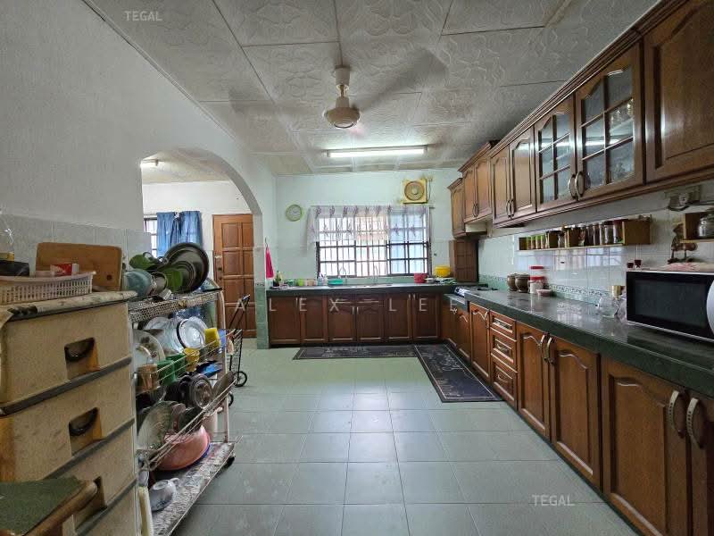 1-storey Terraced House for Sale in Klang (Selangor) - Alex Lee - Kitchen - PropertyGuru.com.my