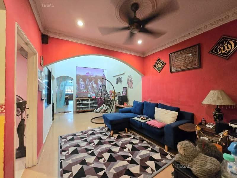 1-storey Terraced House for Sale in Klang (Selangor) - Alex Lee - Living Room - PropertyGuru.com.my