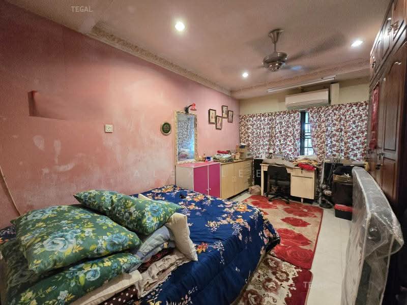 1-storey Terraced House for Sale in Klang (Selangor) - Alex Lee - Bedroom - PropertyGuru.com.my