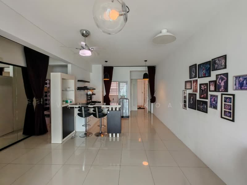 Kondominium untuk Disewa di 10 Island Resort - Vincent Koay - Living Room - PropertyGuru.com.my