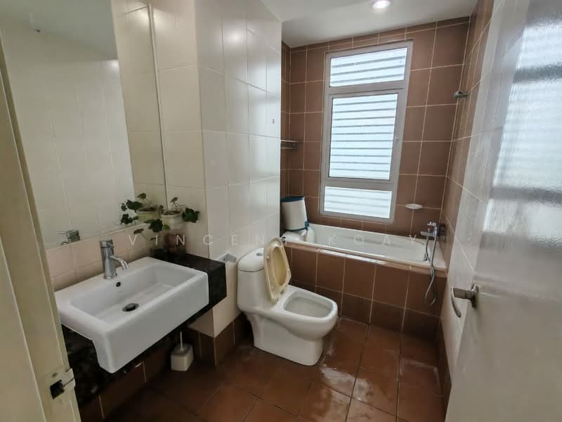 Kondominium untuk Disewa di 10 Island Resort - Vincent Koay - Bathroom - PropertyGuru.com.my