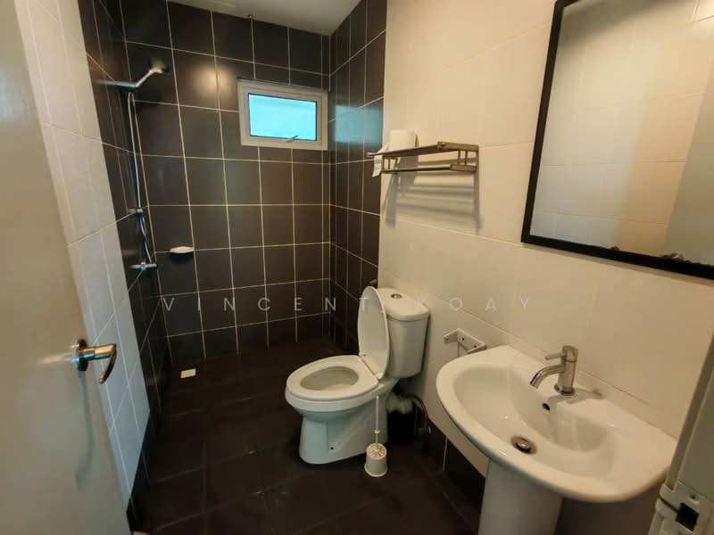 Kondominium untuk Disewa di 10 Island Resort - Vincent Koay - Bathroom - PropertyGuru.com.my