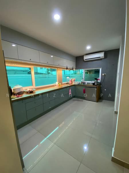 Bungalow House for Rent in Cyberjaya (Selangor) - NoraFizah Gapar - Kitchen - PropertyGuru.com.my