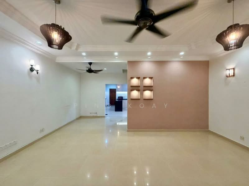 Rumah Teres 2-Tingkat untuk Dijual di Taman Chee Seng (Tanjung Bungah) - Ping Koay - Living Room - PropertyGuru.com.my