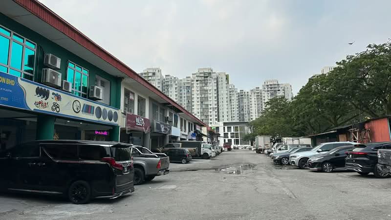 Shop / Office for Rent in Taman Sungai Besi (Salak South) - Evon Lim - Exterior - PropertyGuru.com.my