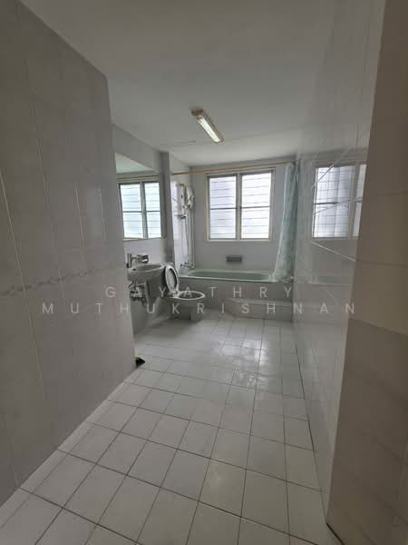 Apartment for Rent at Pantai Panorama Condominiums - Gayathry Muthukrishnan - Bathroom - PropertyGuru.com.my