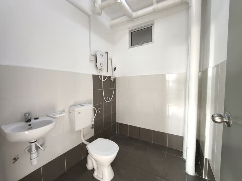 Pangsapuri untuk Disewa di PANGSAPURI CENDERA 2 - Yit Sin - Bathroom - PropertyGuru.com.my