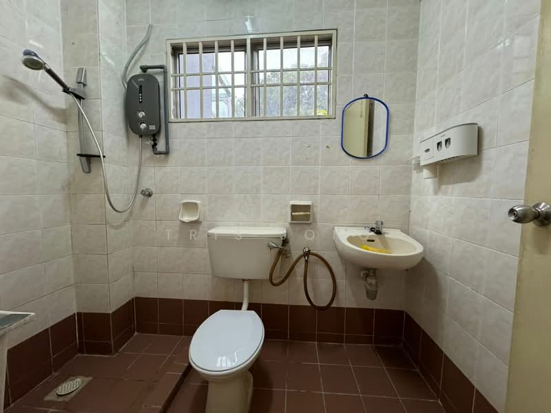 2-storey Terraced House for Sale in Rawang Perdana 2 (Rawang) - Tris Jong - Bathroom - PropertyGuru.com.my