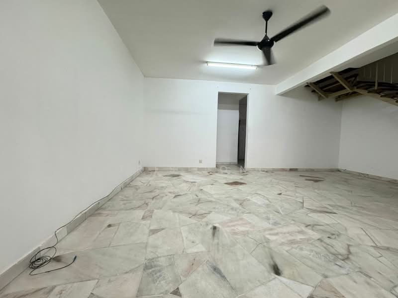 2-storey Terraced House for Sale in Rawang Perdana 2 (Rawang) - Tris Jong - Living Room - PropertyGuru.com.my